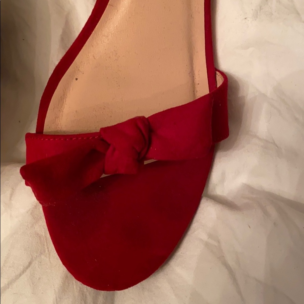 Red heels - Picture 3 of 4